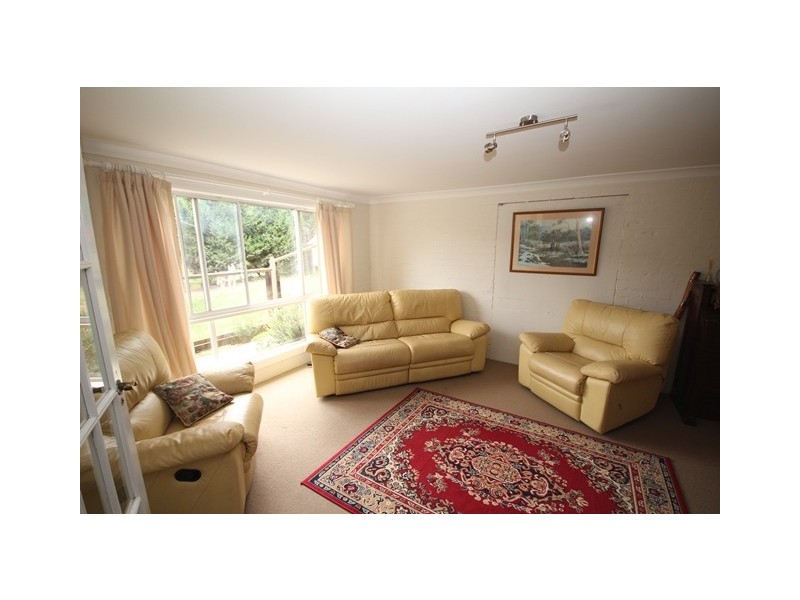 9 Leewood Cl, Yarramalong NSW 2259