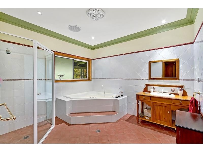 110 Rosehill Ln, Yarramalong NSW 2259