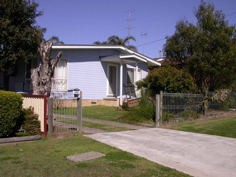 169 Stanley Street, Kanwal NSW 2259