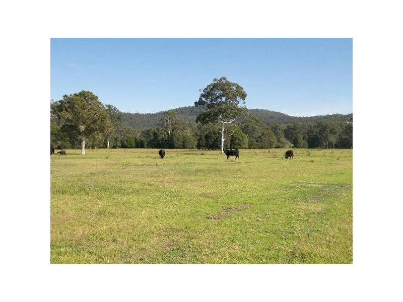 742 Smiths Road, Jilliby NSW 2259