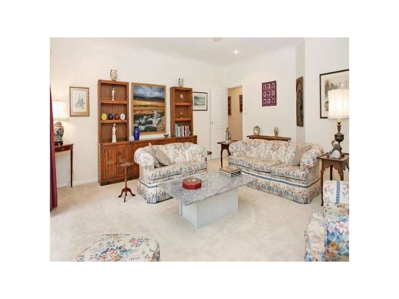 32 Parkride Drive ., Jilliby NSW 2259