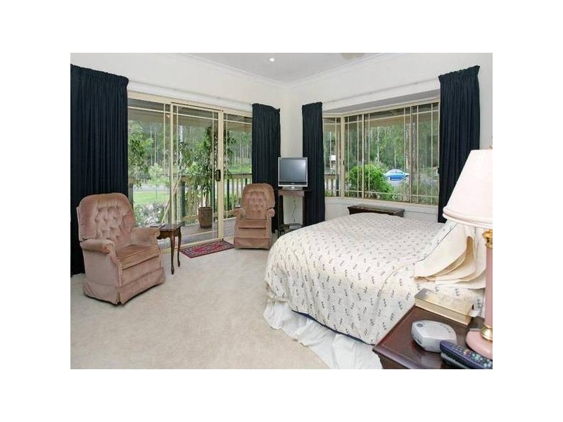 32 Parkride Drive ., Jilliby NSW 2259