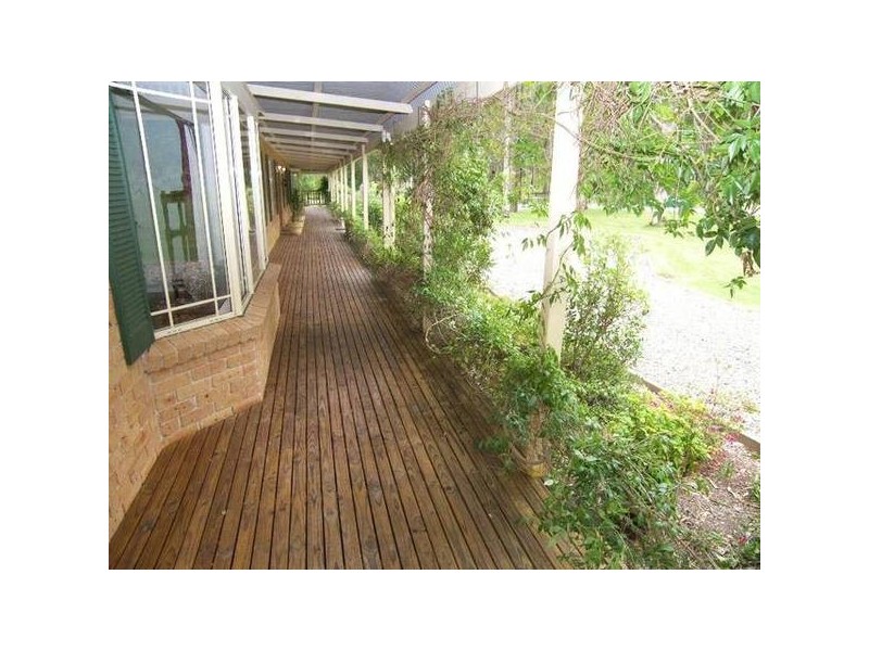 32 Parkride Drive ., Jilliby NSW 2259