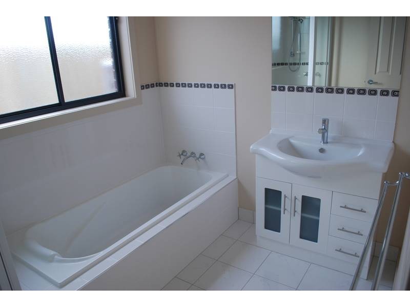 8 Axton Close, George Town TAS 7253