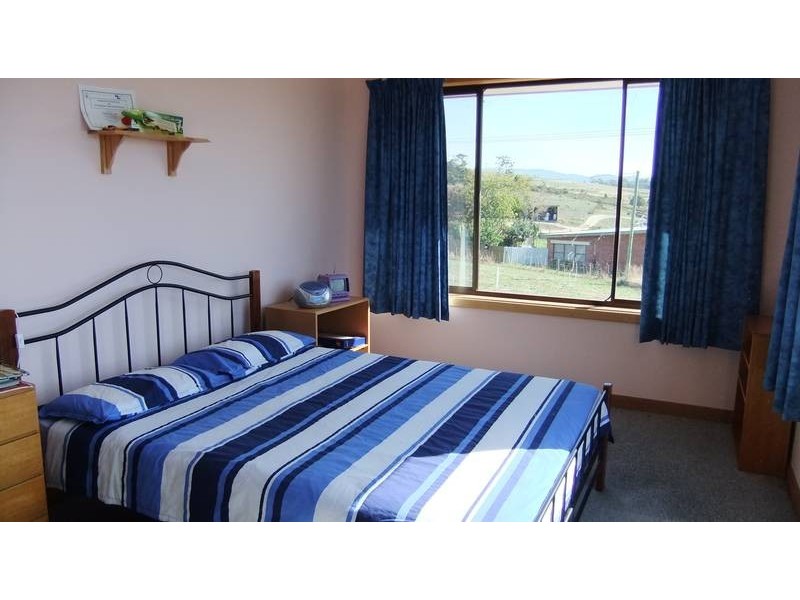 1 Mainwaring Street, Beauty Point TAS 7270