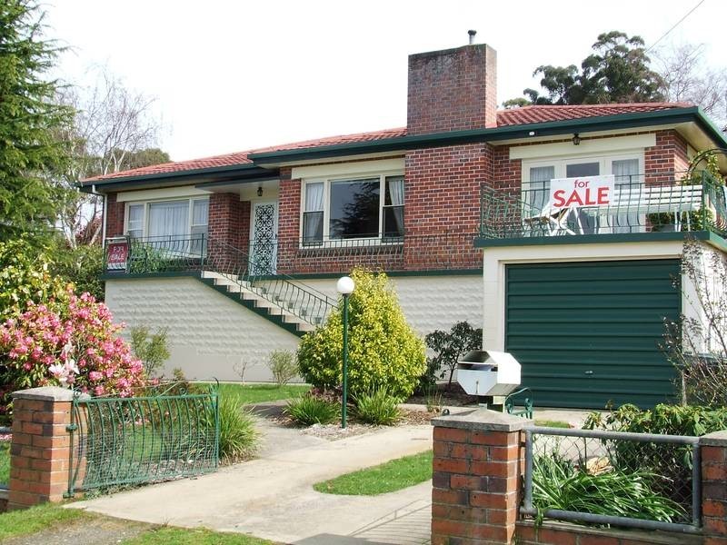 1 Robert Street, Beauty Point TAS 7270