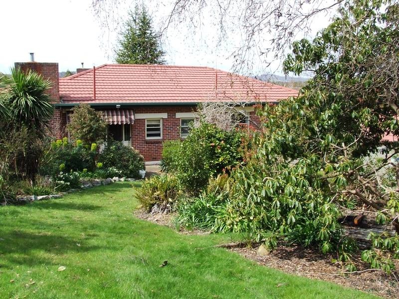 1 Robert Street, Beauty Point TAS 7270