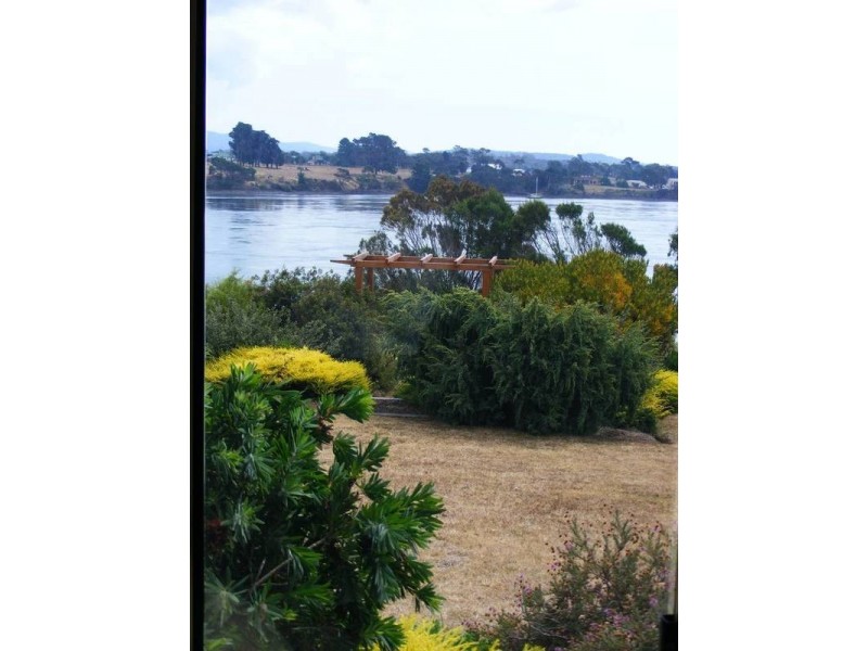 2 Tamar Avenue, George Town TAS 7253