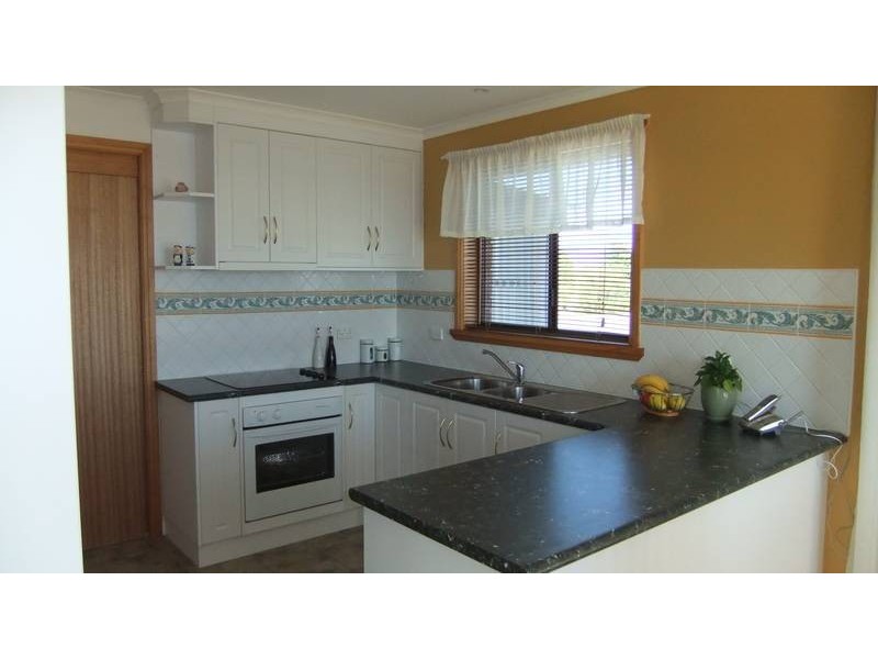 2 Ernest Street, Beauty Point TAS 7270