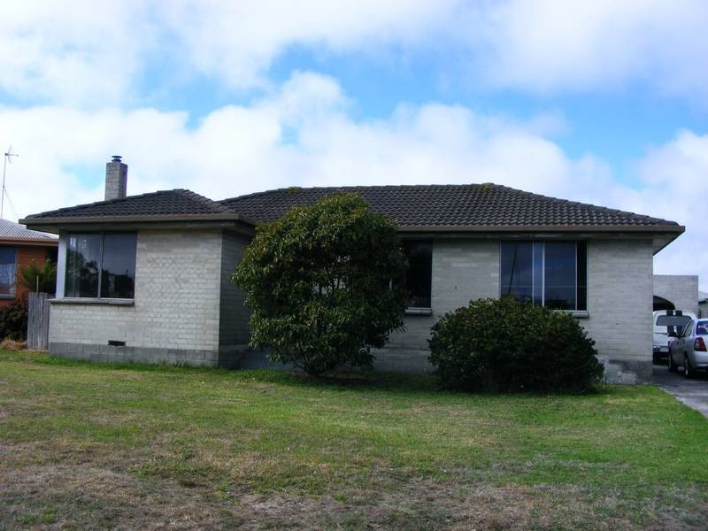 8 Brown Avenue, George Town TAS 7253