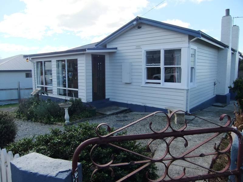 62 Weld Street, Beaconsfield TAS 7270