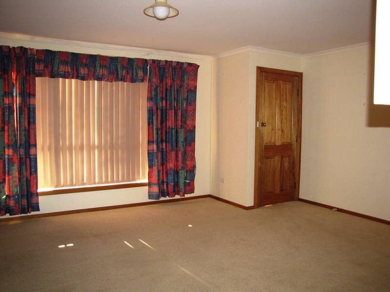 2/162 Weld Street, Beaconsfield TAS 7270