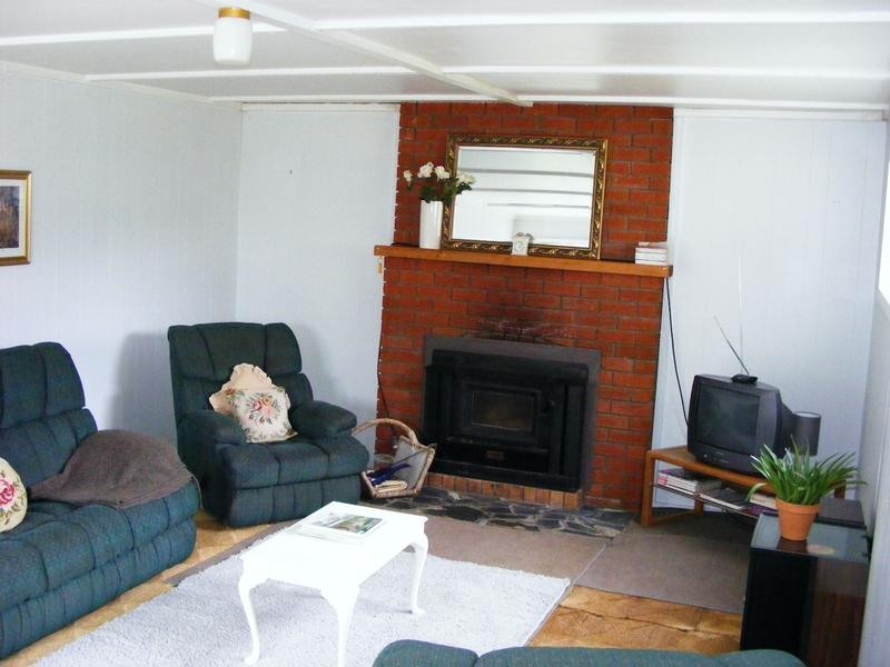 17 Davies Street, Weymouth TAS 7252