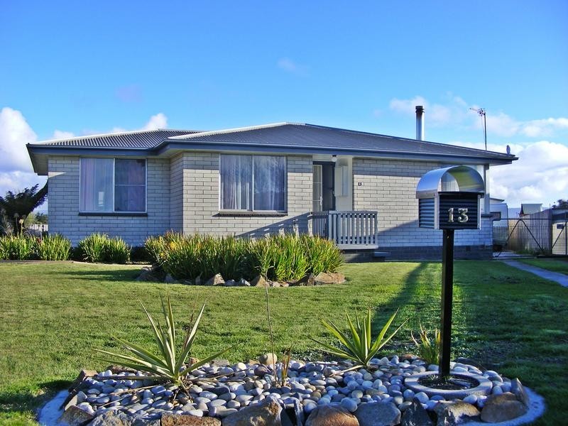 13 Dudley Avenue, George Town TAS 7253