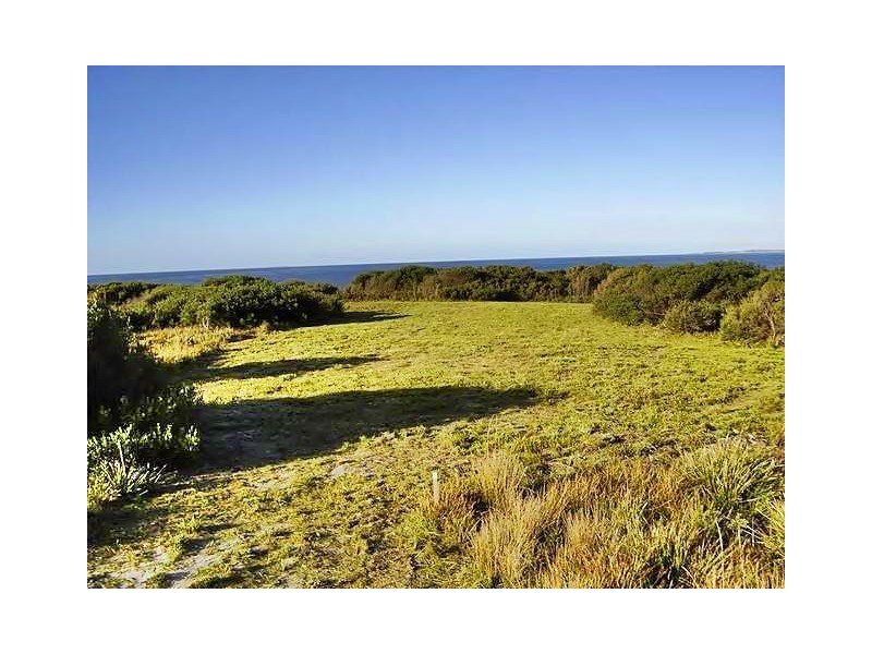 14 Ninth Island Crescent, Lulworth TAS 7252