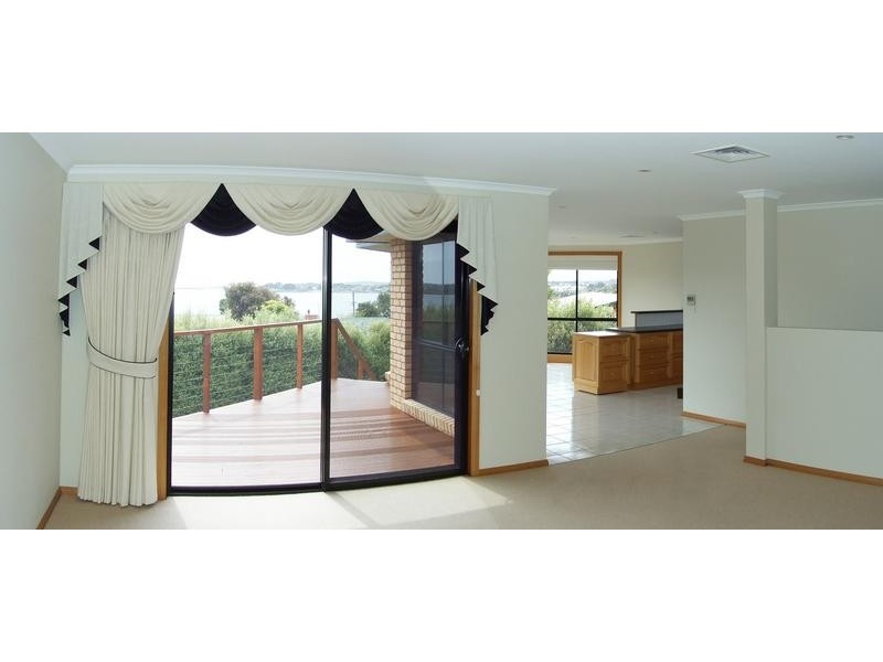 14 Lawrence Street, George Town TAS 7253