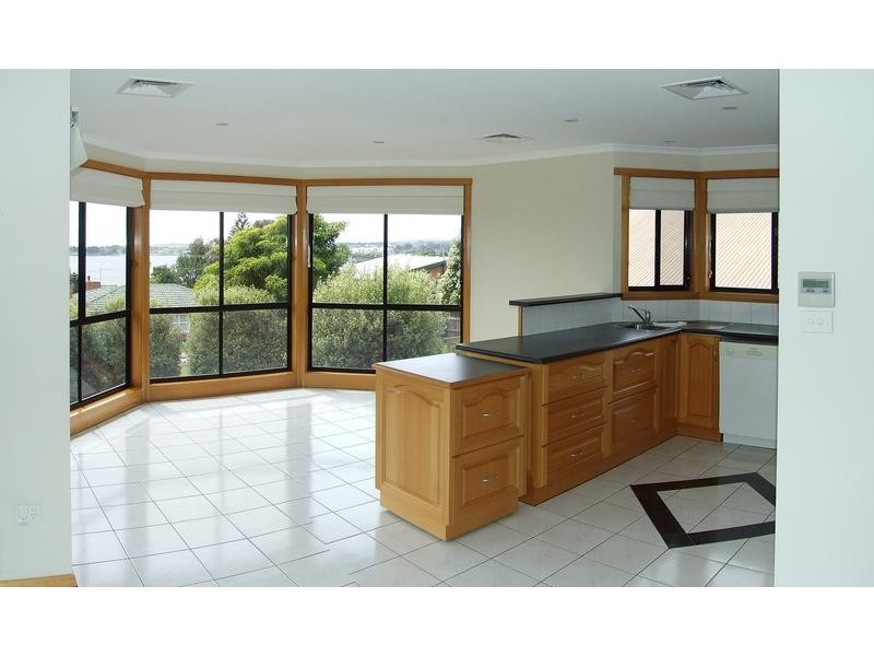 14 Lawrence Street, George Town TAS 7253