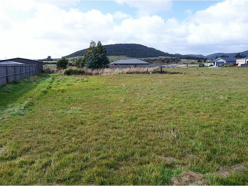 9 Illusion Way, George Town TAS 7253