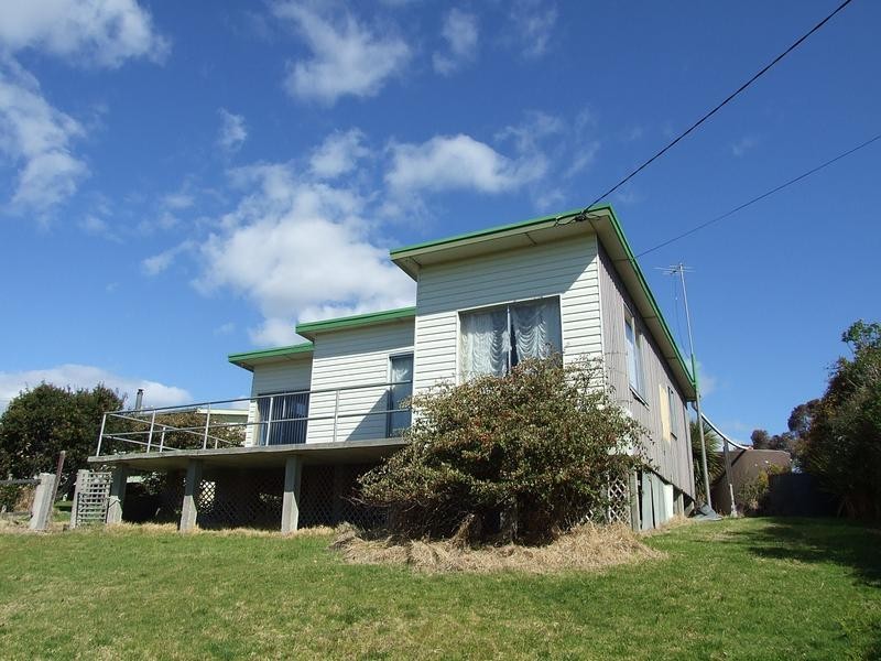 21 Hurst Street, Lulworth TAS 7252
