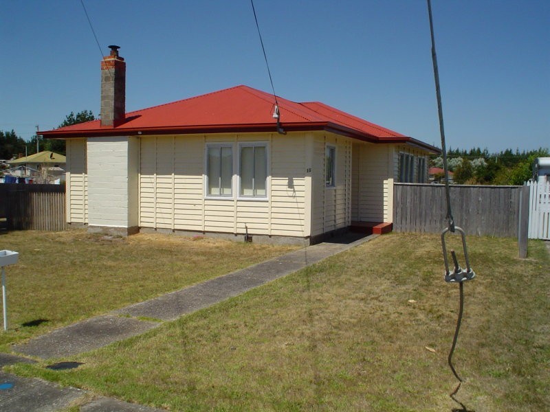 16 Paterson Crescent, George Town TAS 7253