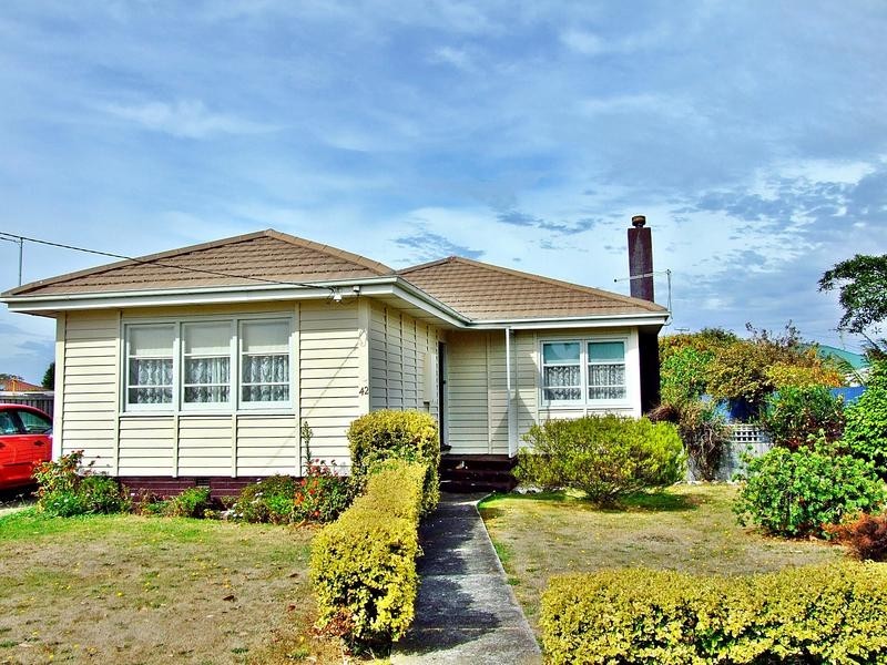 42 Main Road, George Town TAS 7253