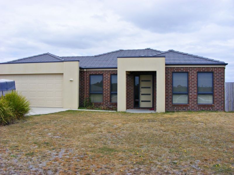 8 Axton Close, George Town TAS 7253