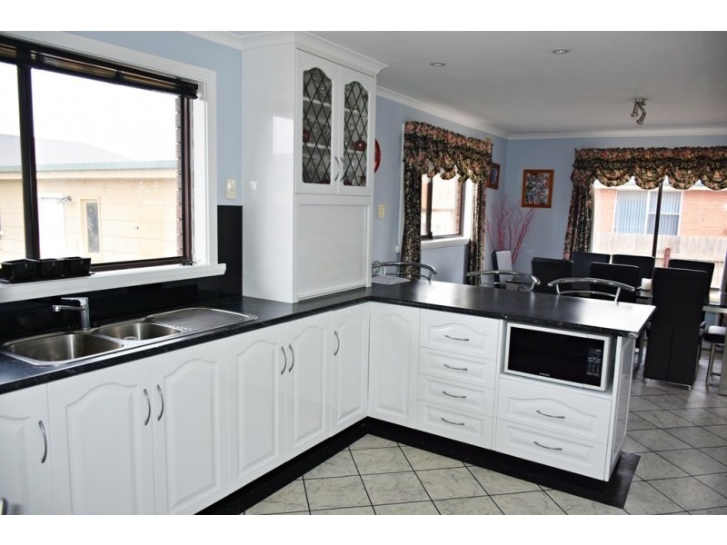 14 Adelaide Street, George Town TAS 7253