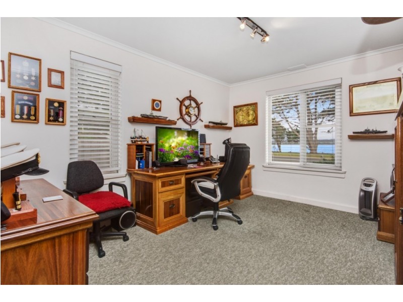 24 Esplanade North, George Town TAS 7253