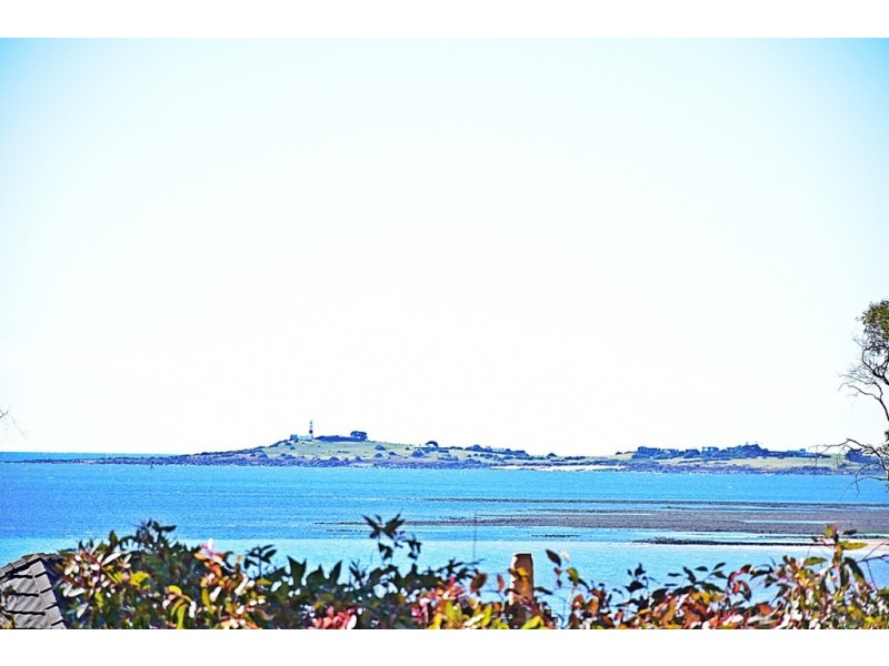2 Top Road, Greens Beach TAS 7270