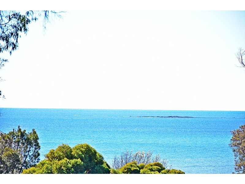 2 Top Road, Greens Beach TAS 7270