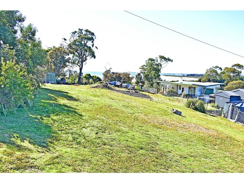 2 Top Road, Greens Beach TAS 7270
