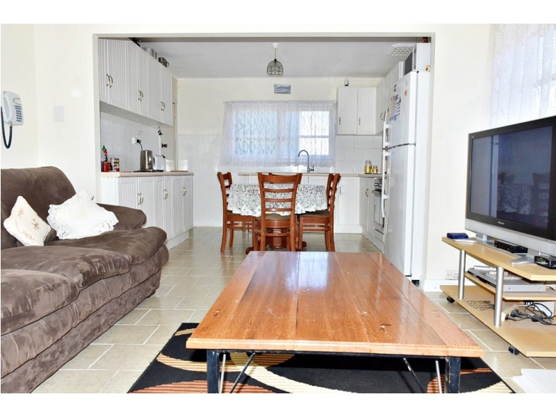 42 Main Road, George Town TAS 7253