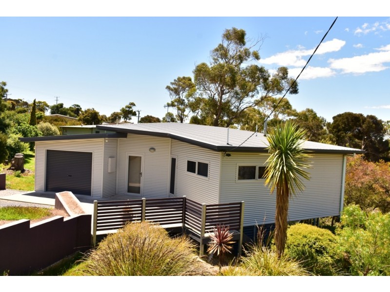 3 Beach Crescent, Greens Beach TAS 7270