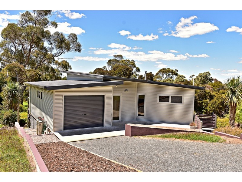 3 Beach Crescent, Greens Beach TAS 7270