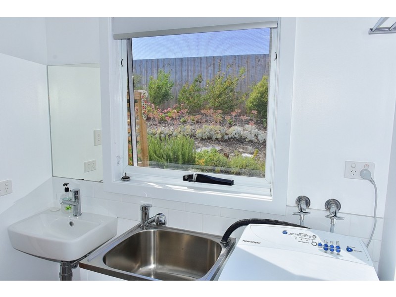 3 The Leads, Low Head TAS 7253