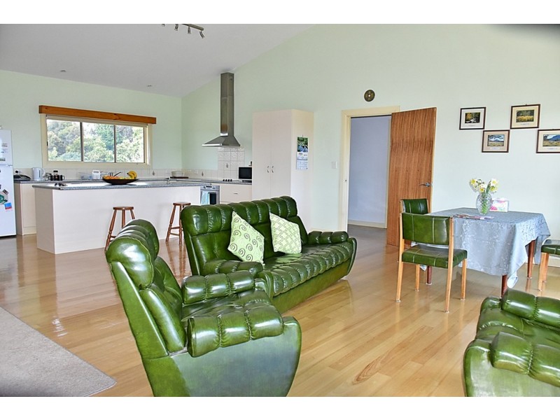 359 Clarence Point Road, Clarence Point TAS 7270