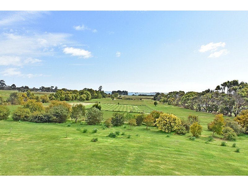 359 Clarence Point Road, Clarence Point TAS 7270