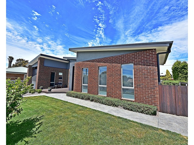 11 Lawrence Street, George Town TAS 7253