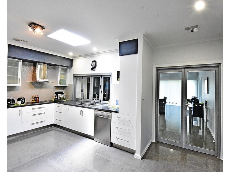 11 Lawrence Street, George Town TAS 7253