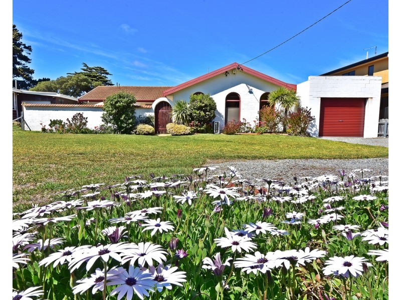 6 East Beach Road, Low Head TAS 7253