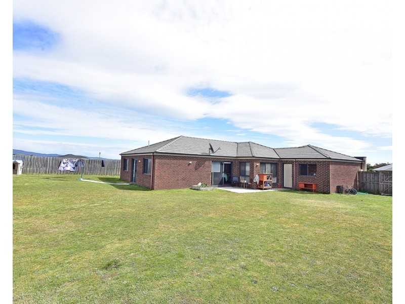 8 Axton Close, George Town TAS 7253