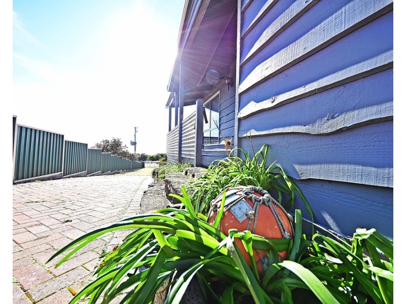 143 Bellbuoy Beach Road, Low Head TAS 7253