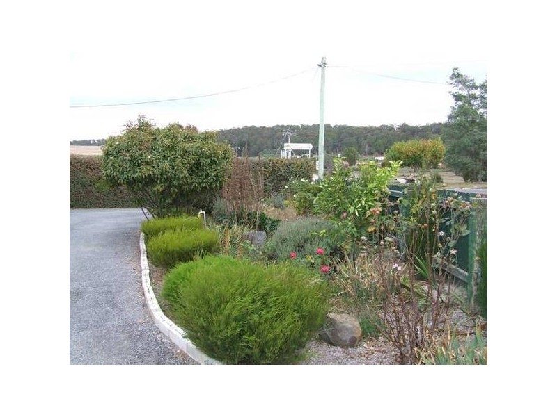 Weld Street, Beaconsfield TAS 7270