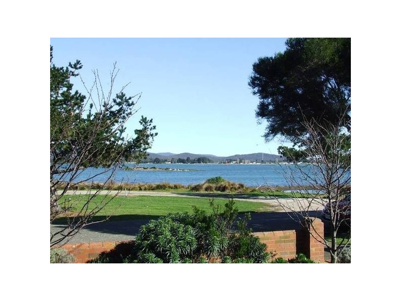 33 Esplanade North, George Town TAS 7253