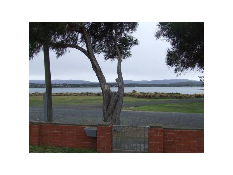 32 Esplanade North, George Town TAS 7253