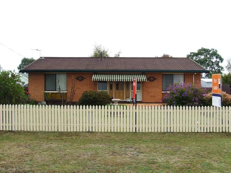 5 Kitchener Avenue, Beauty Point TAS 7270