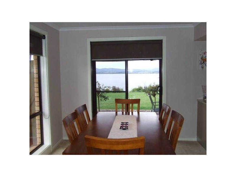 102 Oxford Street, Beauty Point TAS 7270