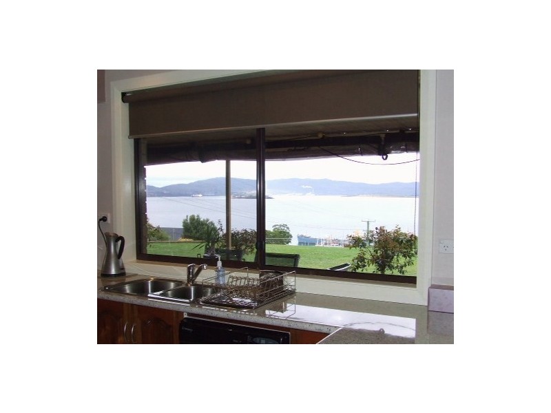 102 Oxford Street, Beauty Point TAS 7270