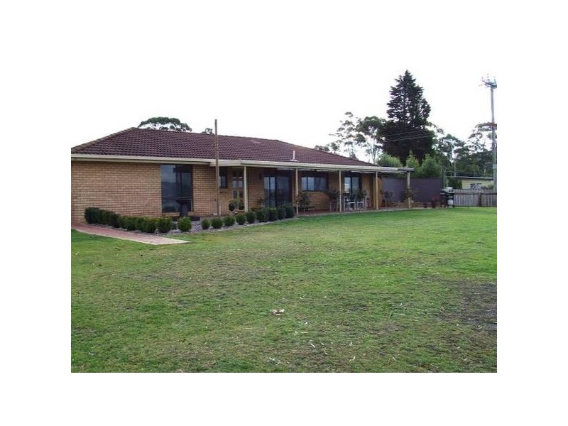 102 Oxford Street, Beauty Point TAS 7270