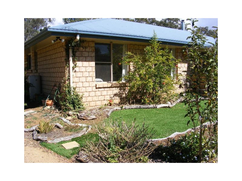 52 Hustons Road, Wondai QLD 4606
